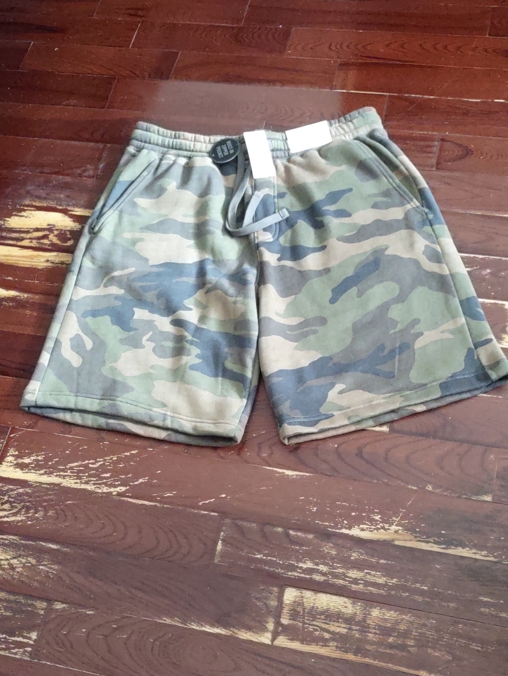 BRAND NEW HOLISTER BAGGY FLEECE SHORT
